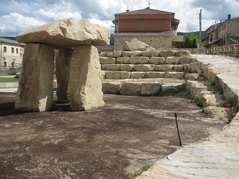 EXCAVACIONES HNOS AGUILAR TORRES Piedras apiladas